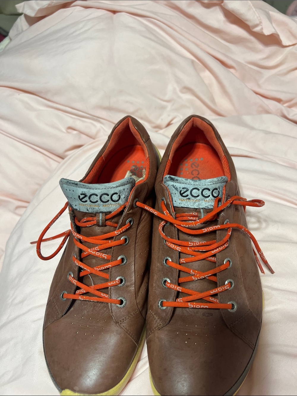 Ecco Men's Brown Leather Golf Shoes with Orange Laces and Lining